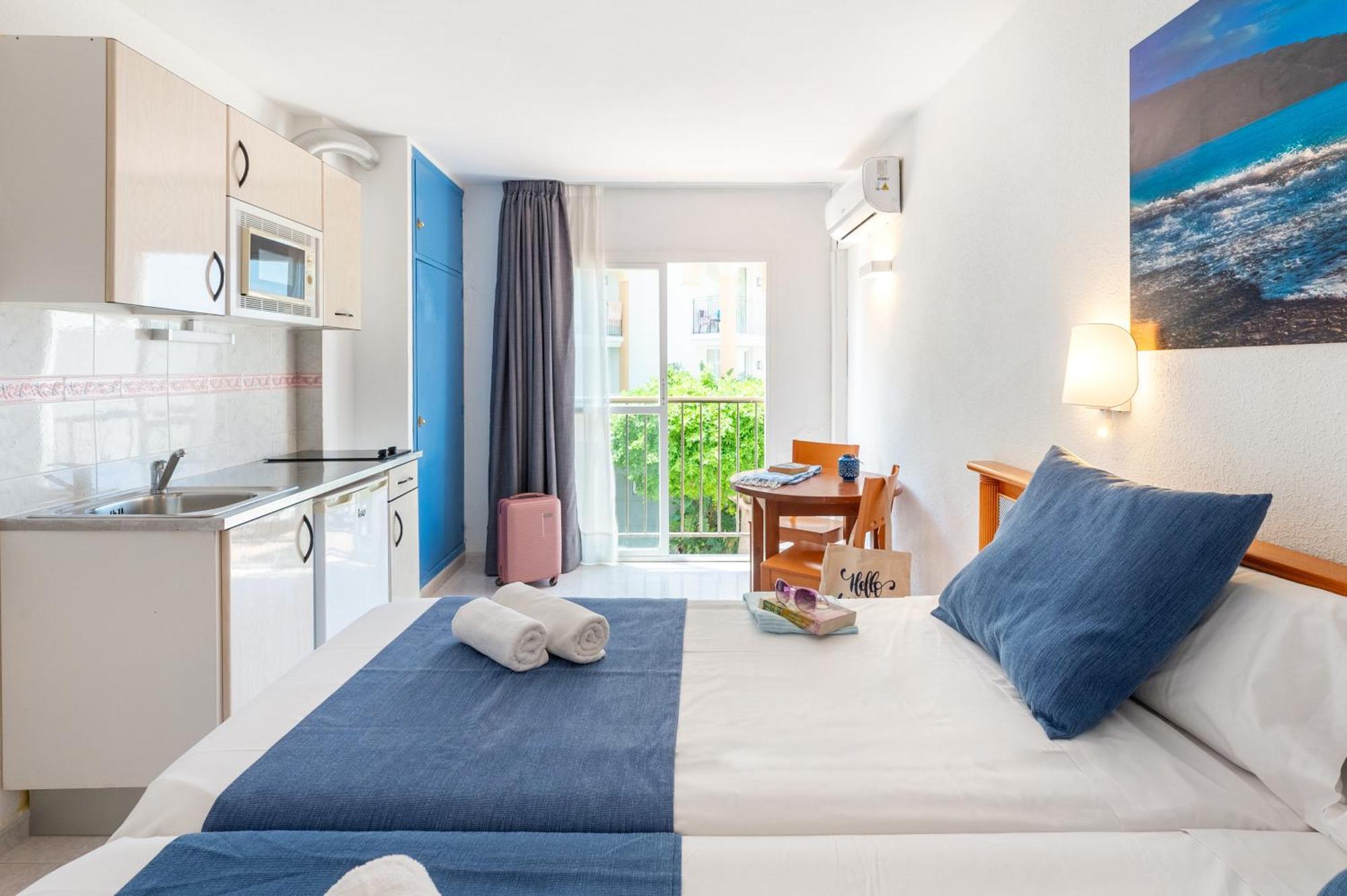 Vibra Calima Apartamentos - Adults Only San Antonio  Ngoại thất bức ảnh