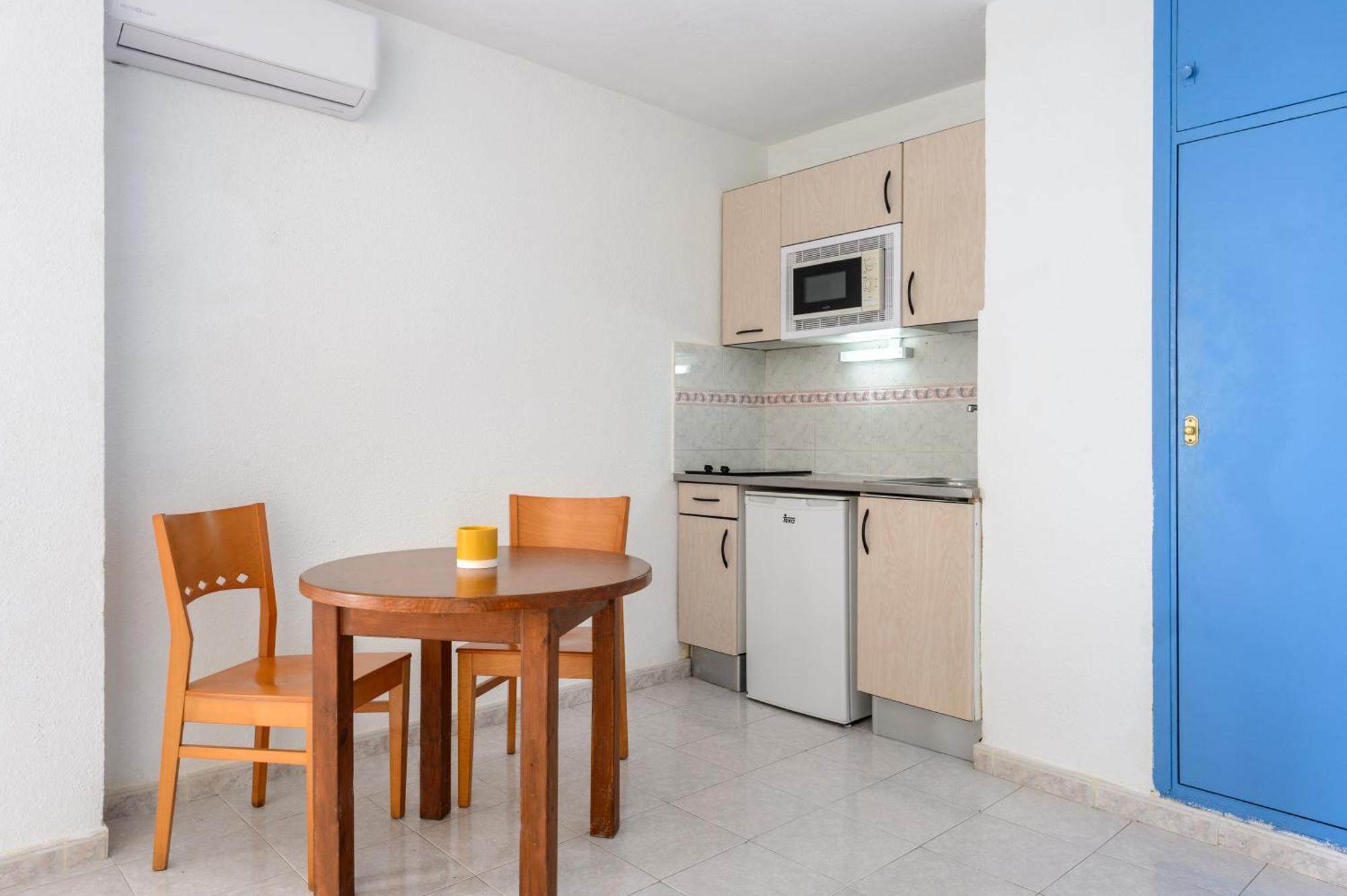 Vibra Calima Apartamentos - Adults Only San Antonio  Ngoại thất bức ảnh