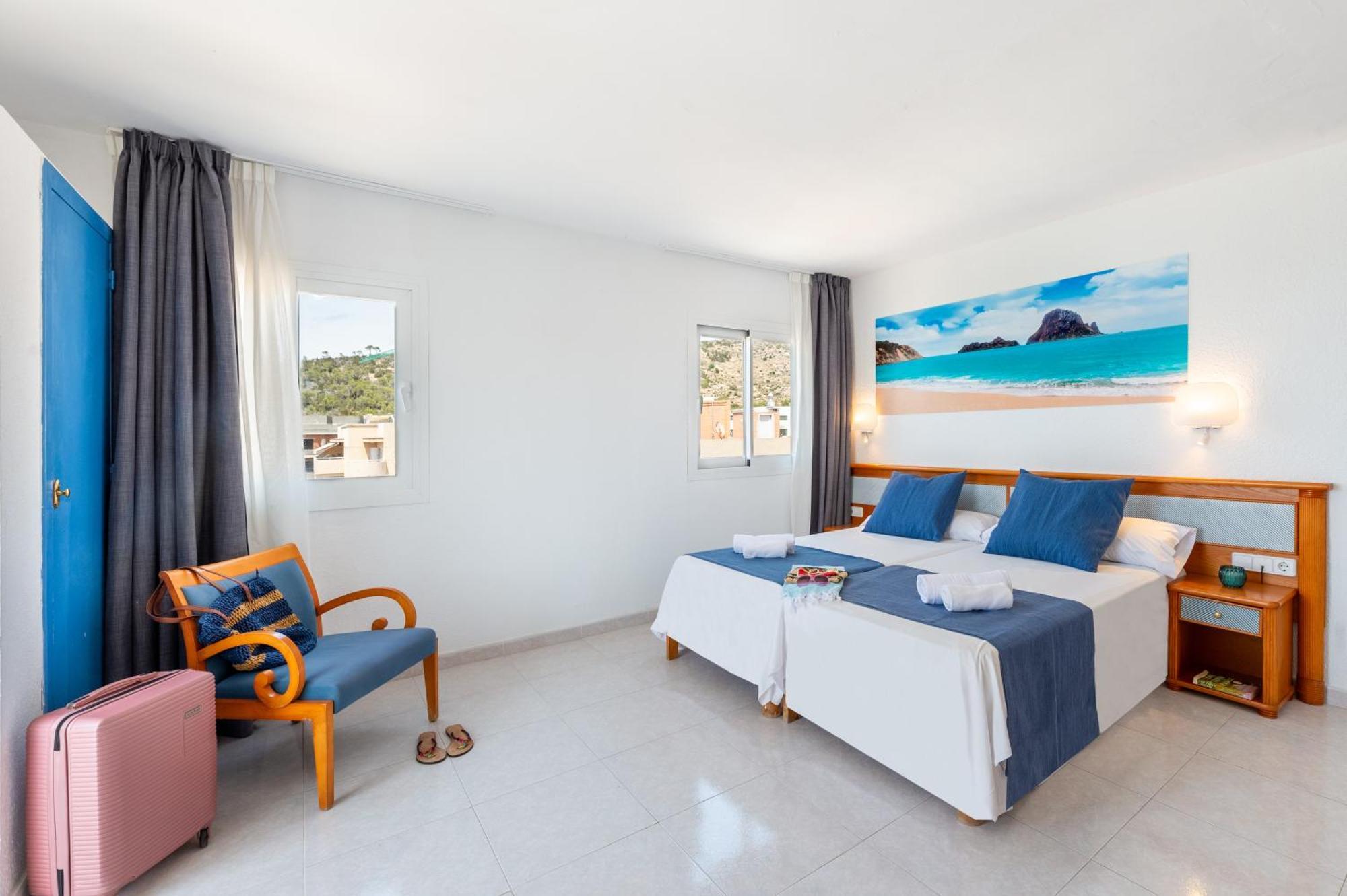 Vibra Calima Apartamentos - Adults Only San Antonio  Ngoại thất bức ảnh
